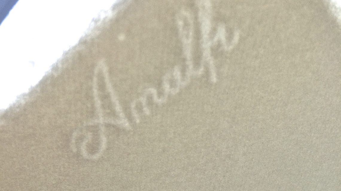 Busta 11x22cm in carta di Amalfi con filigrana con il nome Amalfi in corsivo