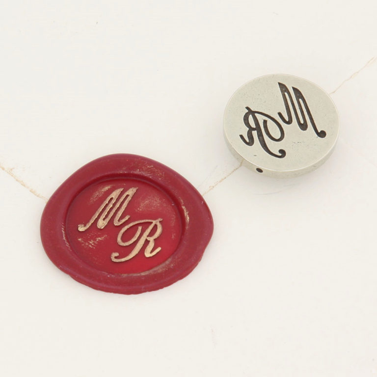 Due iniziali corsivo inglese in bronzo - Two English course initials in bronze - TALET03 Due iniziali corsivo inglese in bronzo - Two English course initials in bronze - TALET03