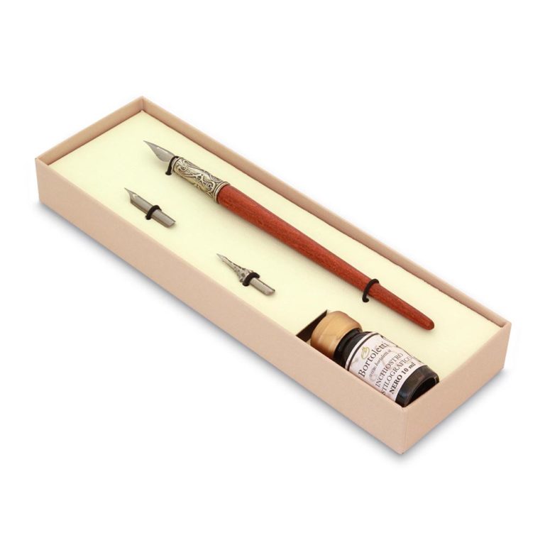 Set da scrittura con penna in legno e bronzo, pennini e inchiostro