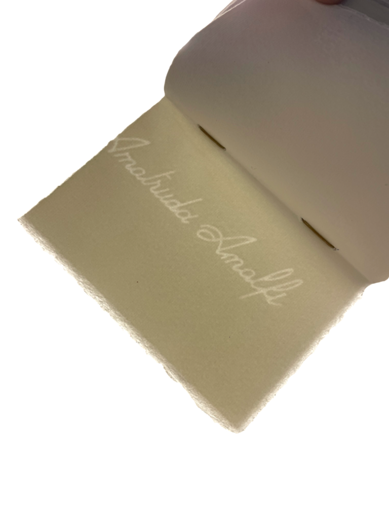 Filigrana dentro quaderno in vera pelle blu con carta di Amalfi - Watermark inside real blue leather journal with Amalfi paper